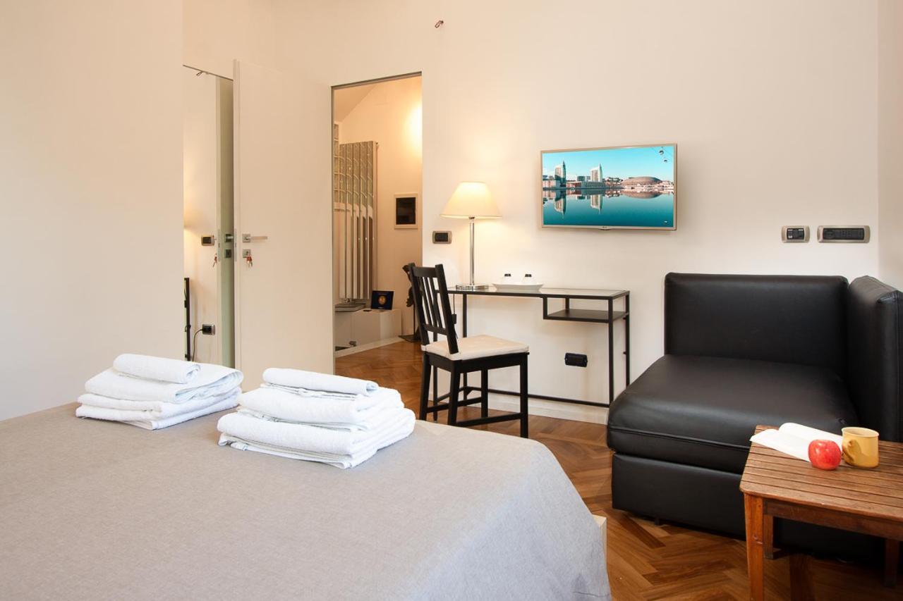 Room In Roma Isole Buitenkant foto
