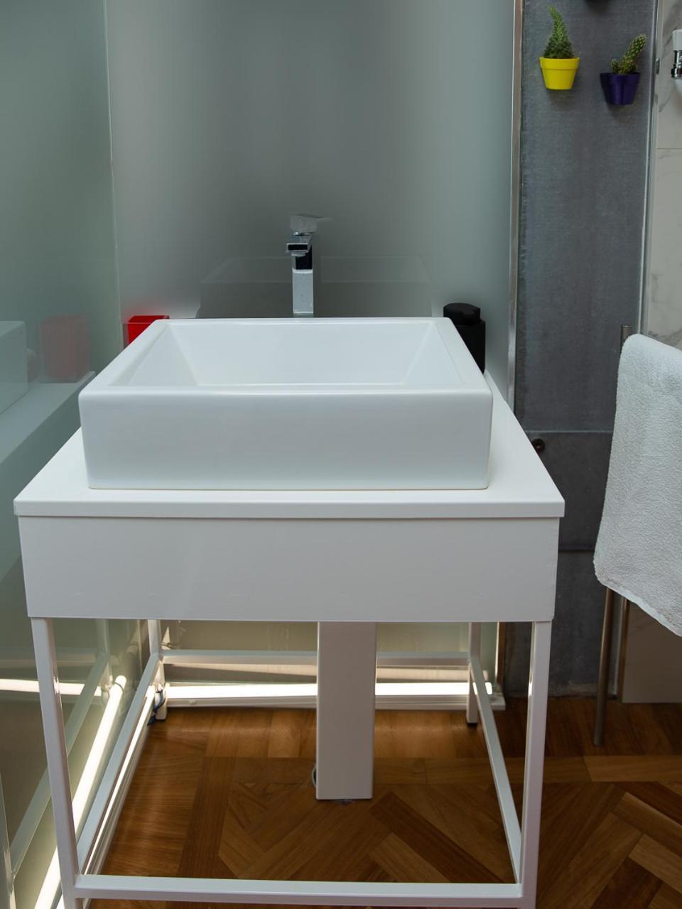 Room In Roma Isole Buitenkant foto